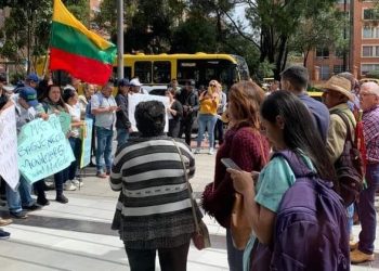 Reunión en Bogotá busca solucionar conflicto entre transportadores y Alcaldía de Ibagué
