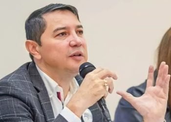 Confirmada la medida de arresto domiciliario de Andrés Hurtado por desacato judicial