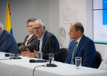 Ministro de Salud asegura aumento de giros a EPS y prevé plan de contingencia