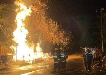 Continúa la espera por la entrega del cuerpo de la víctima del incendio en el Sena