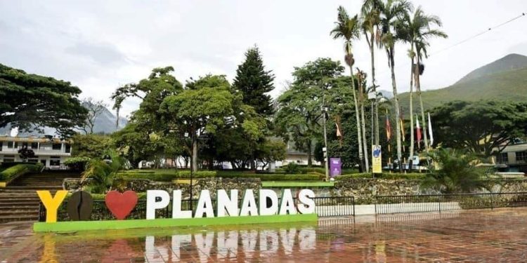 Sin luz y con el comercio paralizado en Planadas, Tolima