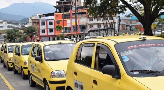 Taxistas de Ibagué podrán ofrecer servicio compartido y se busca apoyo de buses de turismo