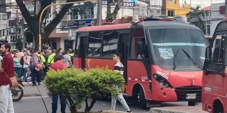 Paro de transportadores en Ibagué se mantiene tras fallidas negociaciones