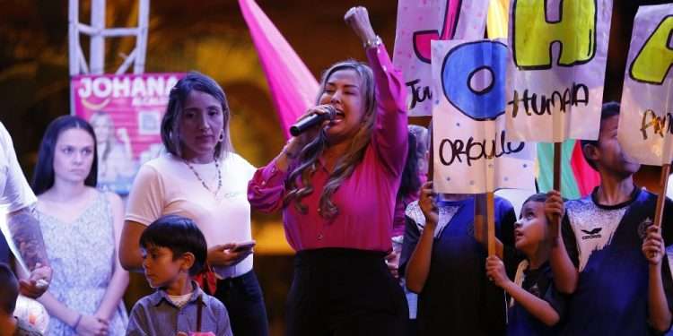 CNE ratifica la candidatura de Johana Aranda y descarta doble militancia