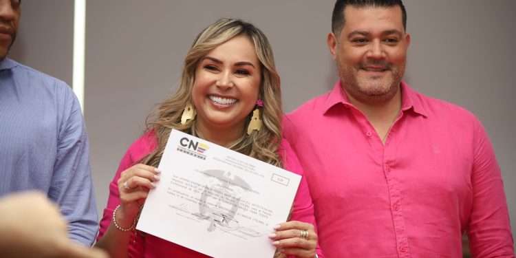 Tras recibir la credencial del CNE Johana Aranda confirma su victoria como alcaldesa