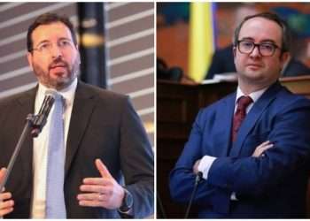 Las marionetas empezaron a caer por presunta corrupción en Colombia