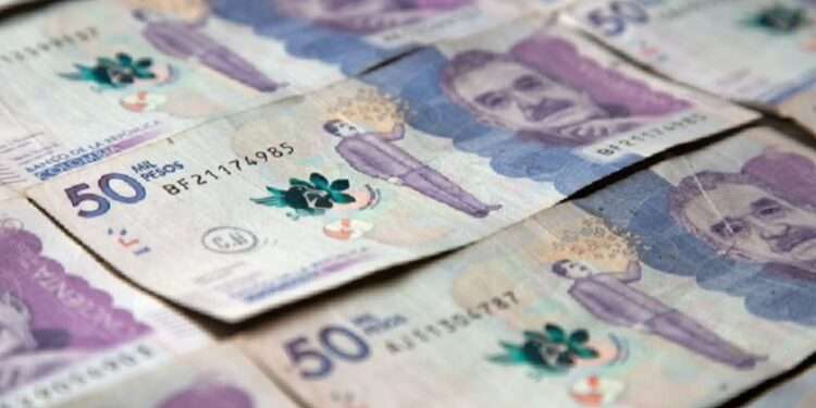 Incremento del salario mínimo para 2024: aumento del 12% anunciado por el presidente