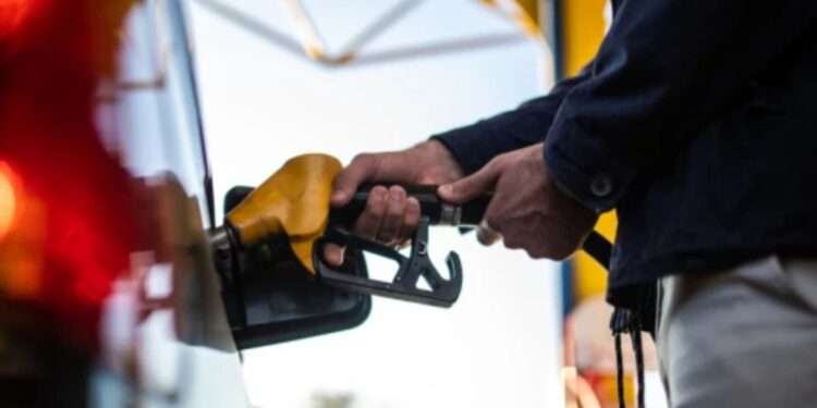 Aumento de 600 pesos en el precio de la gasolina en Colombia