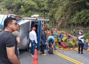 Cierre en la vía Ibagué – Cajamarca por accidente de tractocamión