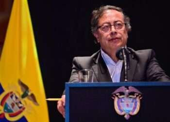 Mejora la imagen de Gustavo Petro, según encuesta de presidencia