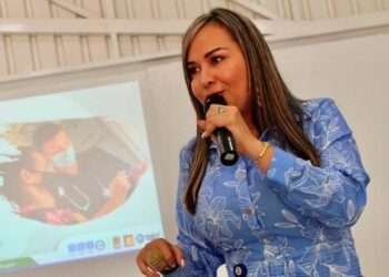 Johana Aranda cuestiona la puntualidad de funcionarios de la Gestora Urbana