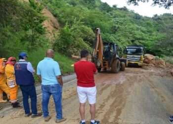 Restablecida la movilidad en la Vía Chaparral – Olaya Herrera tras derrumbe