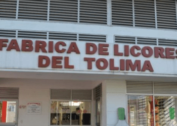 La Fábrica de Licores del Tolima lucha por su supervivencia ante graves desafíos