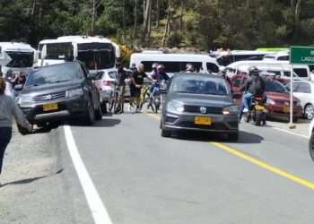 Afluencia masiva de turistas en la vía Murillo – Manizales