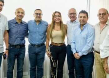 Seis EPS respaldan reforma a la salud del gobierno en Colombia