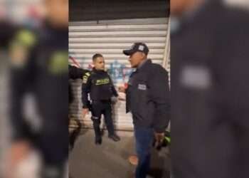 Dos policías capturados en flagrancia por extorsión en Bogotá