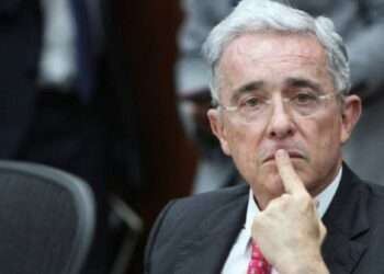 Álvaro Uribe proclama su inocencia antes de enfrentar juicio