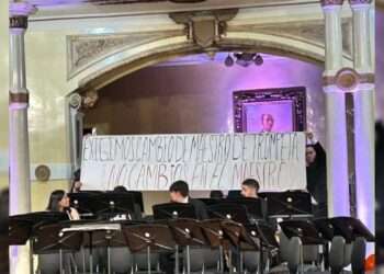 Un estudiante del conservatorio resultó agredido tras protestar en ceremonia de grado