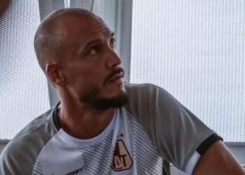 David González persigue su primer título como técnico con el Deportes Tolima