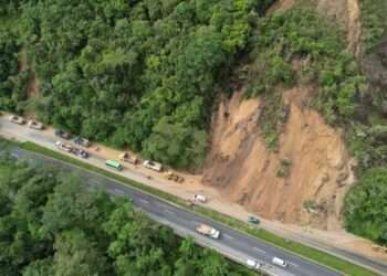 Alivio parcial en la movilidad en la Variante de Ibagué tras derrumbe