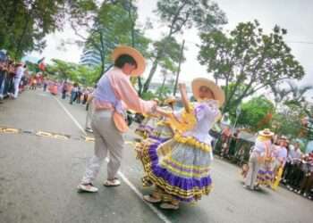 Nuevas reglas para palcos y ventas informales durante el Festival Folclórico Colombano