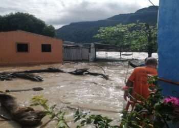 Inundaciones en Honda por creciente del río Magdalena