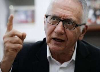 El ministro Jaramillo se contradice sobre el modelo de salud de los maestros