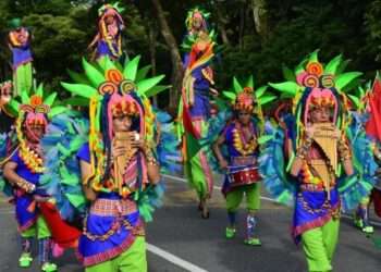 IbaguƩ se moviliza por la defensa del medio ambiente: XV Gran Marcha Carnaval