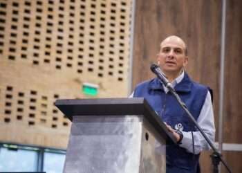 Renuncia el Defensor del Pueblo, Carlos Camargo Assis