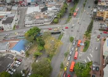 Destapan irregularidades en la construcción del puente de la Calle 60 en Ibagué