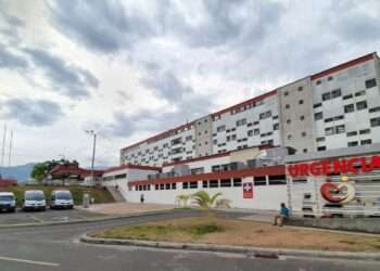 Paciente del Hospital Federico Lleras Acosta se Lanza desde el Quinto Piso