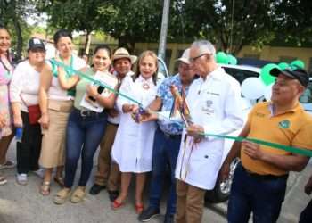 MinSalud fortalece atención en Tolima con vehículos extramurales y equipos médicos