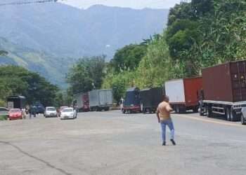 Gobierno defiende aumento del diésel y exige el levantamiento de bloqueos