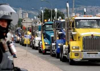 Camioneros del Tolima se movilizan, posibles bloqueos en la vía Ibagué – Cajamarca