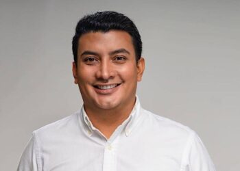 Concejal Javier Mora advierte sobre el “embriague de soberbia” en el Partido Conservador