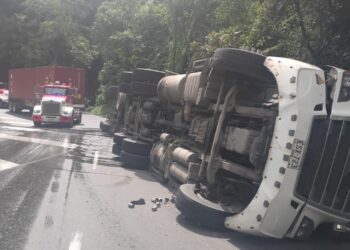 Accidentes en la vía Cajamarca-Quindío y La Línea dejan varios heridos y afectan movilidad en la zona