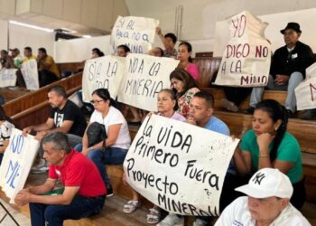 Proyecto minero en ChucunĆ sigue en disputa
