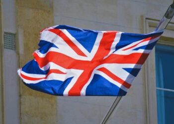 Reino Unido volverá a exigir visa a colombianos