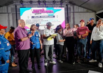 Comerciantes afectados por incendio en la calle 19 recibirƔn alivios