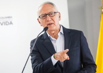 Ministro Jaramillo sancionado con arresto por desacato judicial