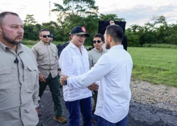 Petro lidera Consejo de Seguridad en Tibú tras crisis en el Catatumbo y suspende diálogos con el ELN