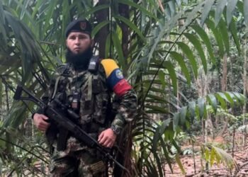 Se entrega alias JJ Guaracas, cabecilla del Frente 33 de las disidencias