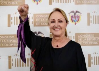 Sector del Partido Liberal desafĆa a Gaviria y mantiene apoyo a Petro