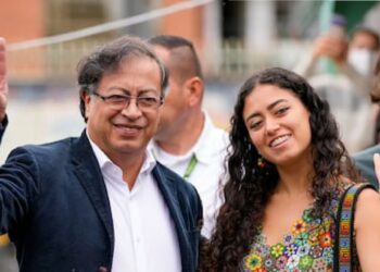 Sofía Petro critica a Fico Gutiérrez por manejo de graffitis en Medellín