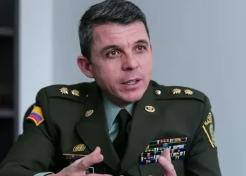 General Buitrago denuncia que Duque y Pastrana protegieron a alias Pitufo, poderoso contrabandista