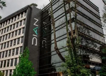 Dian refuerza control sobre factura electrónica con visitas a comercios en San ValentĆn