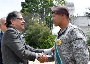 Pedro Sánchez asume el Ministerio de Defensa con el reto de recuperar la seguridad en Colombia