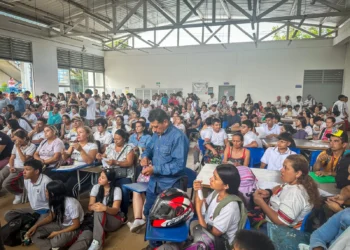 MinTIC entrega 235 computadores a estudiantes rurales de Ibagué