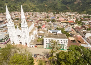 Persisten los cortes de agua en El Líbano: comunidad exige soluciones definitivas