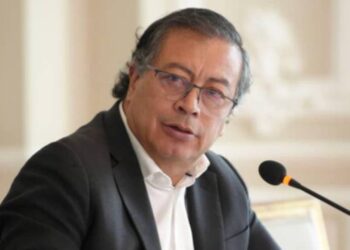 Petro alerta sobre tsunami tras sismo en Centroamérica